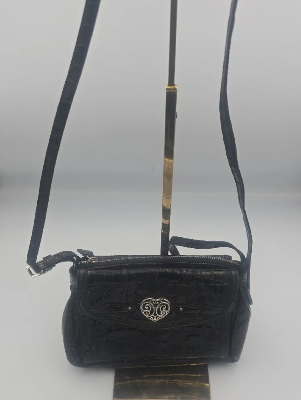 Brighton Black/Dark Brown Croc-Embossed Crossbody W/ Heart Accent/Silver (EUC)🩶